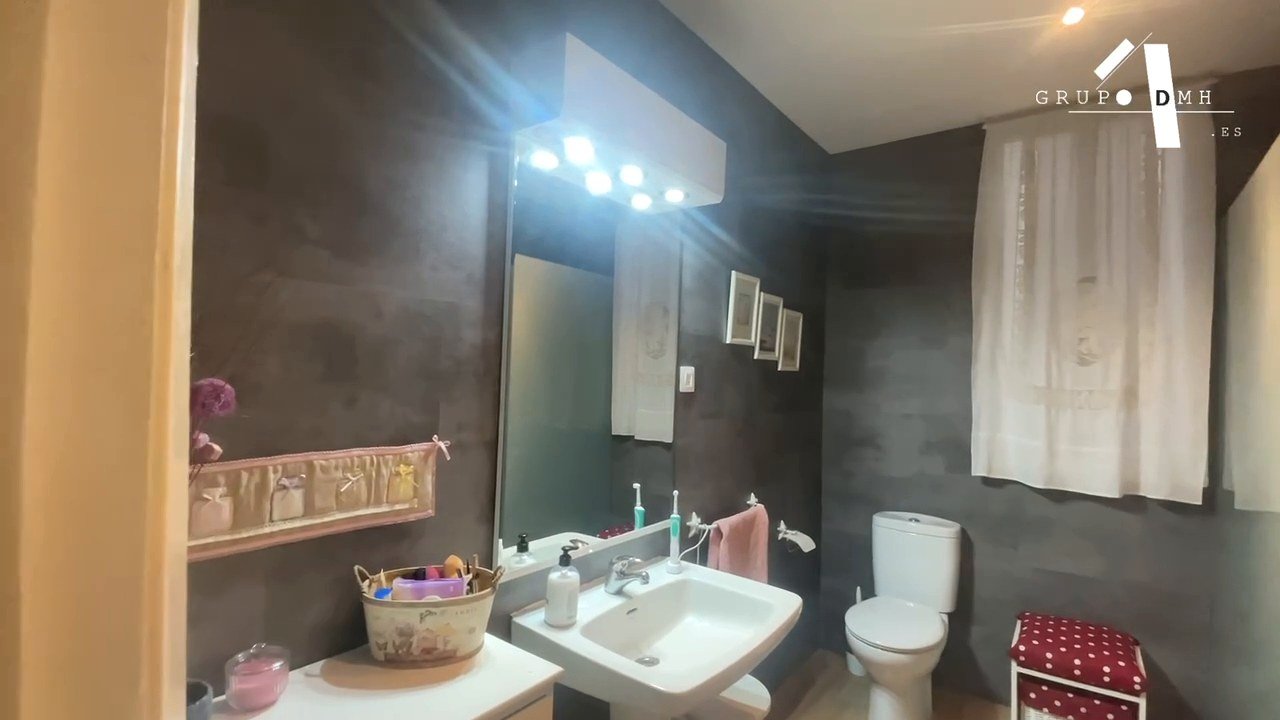 Baño completo reformado en una vivienda de Valencia